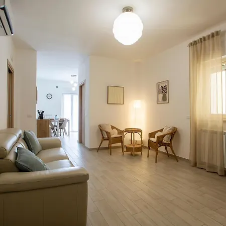 Lejlighed Kama House 96 Mq In Centro Lesina